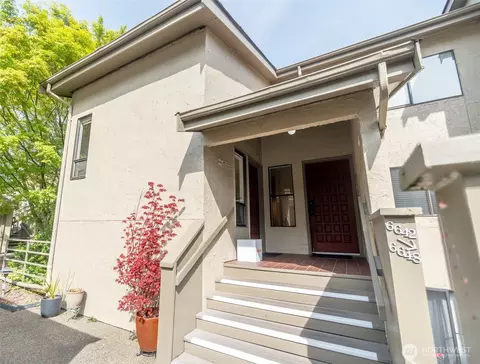 6644 Park Point Way NE #D-210, Seattle, WA 98115