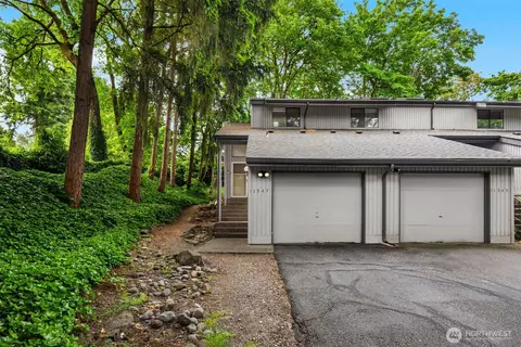 11547 SE 175th St #1, Renton, WA 98058