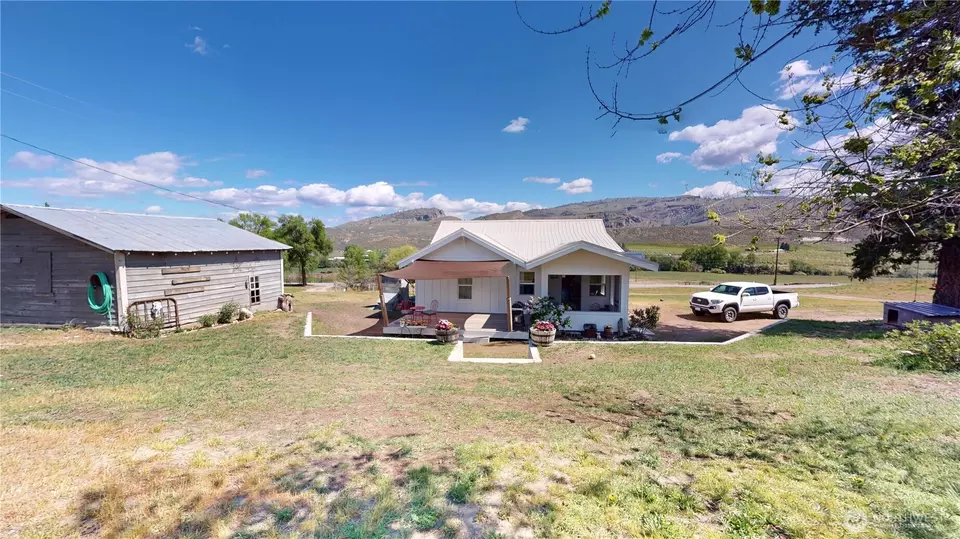 Exterior - 155 Hwy 7, Tonasket, WA 98855 photo 3 of 4