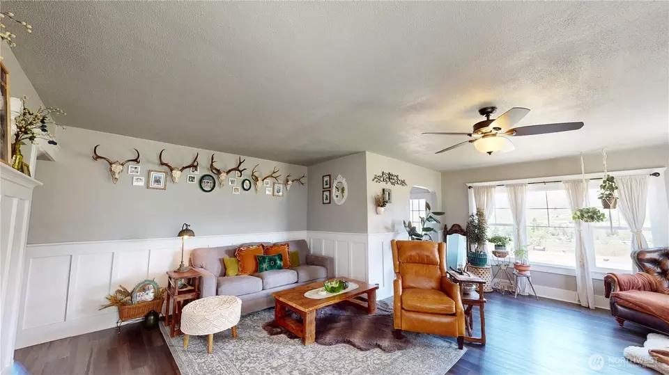 Living - 155 Hwy 7, Tonasket, WA 98855 photo 2 of 2