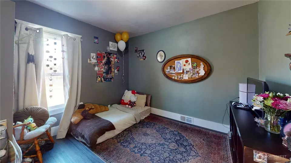 Bedroom - 155 Hwy 7, Tonasket, WA 98855 photo 4 of 5