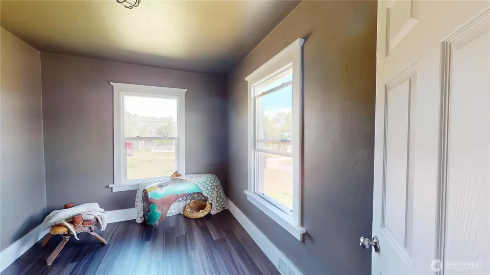 Bedroom - 155 Hwy 7, Tonasket, WA 98855 photo 3 of 5