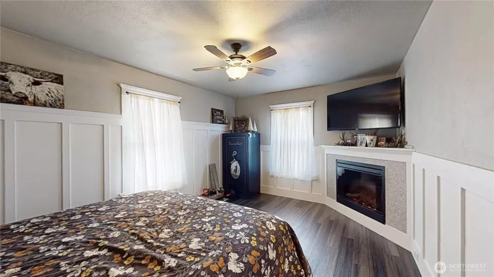 Bedroom - 155 Hwy 7, Tonasket, WA 98855 photo 1 of 5
