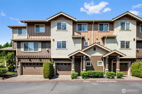 301 Chelan Pl NE #C2, Renton, WA 98059