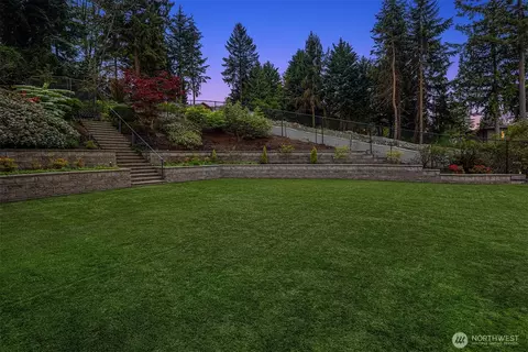 Exterior - 209 Northside Rd, Bellevue, WA 98004 photo 12 of 12