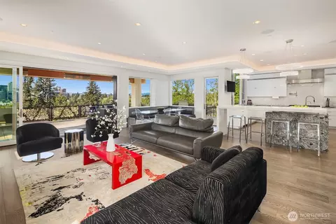 Living - 209 Northside Rd, Bellevue, WA 98004 photo 2 of 4