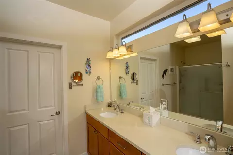 Bath - 71 Lillian Ridge Dr, Sequim, WA 98382 photo 1 of 3