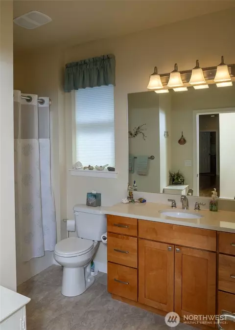 Bath - 71 Lillian Ridge Dr, Sequim, WA 98382 photo 3 of 3