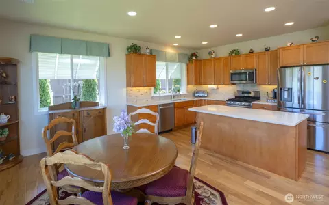 Kitchen - 71 Lillian Ridge Dr, Sequim, WA 98382 photo 1 of 5