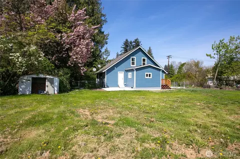 Exterior - 16974 Bradley Rd, Bow, WA 98232 photo 6 of 11