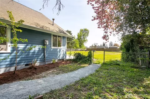 Exterior - 16974 Bradley Rd, Bow, WA 98232 photo 2 of 11