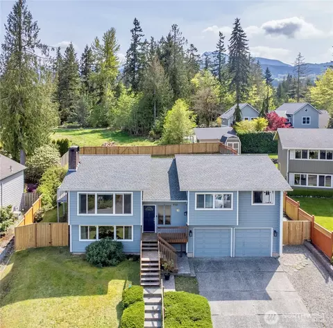 910 E Benjamin Ave, Port Angeles, WA 98362
