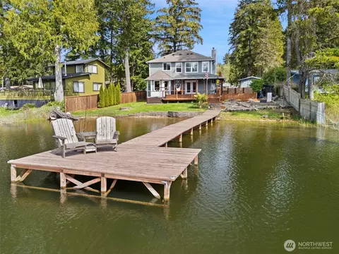1151 E Trails End Dr, Belfair, WA 98528
