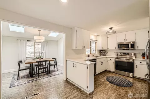 Kitchen - 23115 19th Dr SE, Bothell, WA 98021 photo 1 of 4