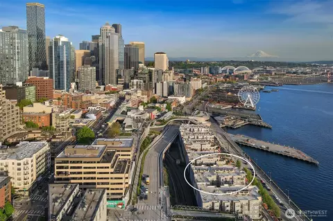 2000 Alaskan Way #256, Seattle, WA 98121