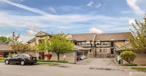 101 Pine St #101, Snohomish, WA 98290