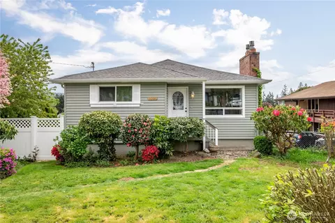 2004 Harris St, Kelso, WA 98626