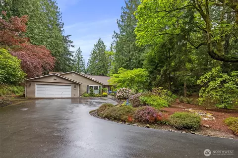 40 Rainier Ct, Port Ludlow, WA 98365