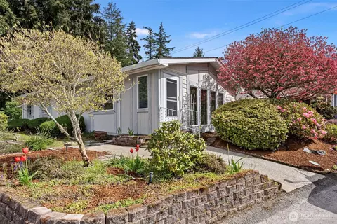 10111 191st St E #2, Puyallup, WA 98375