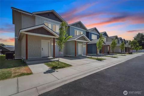 1030 Finch Ln #G3, Wenatchee, WA 98801
