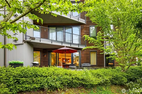 620 Vineyard Ln #B102, Bainbridge Island, WA 98110