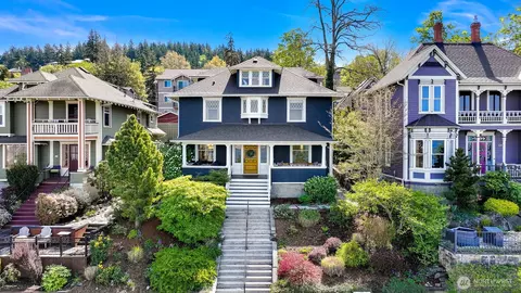 512 N State St, Bellingham, WA 98225