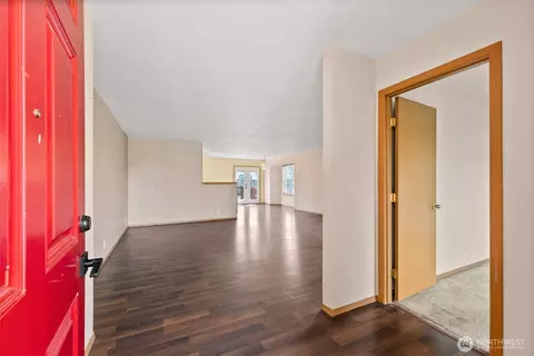 Entry Way - 208 Nelsen St NE, Orting, WA 98360 photo 1 of 1