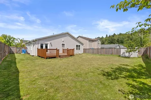 Exterior - 208 Nelsen St NE, Orting, WA 98360 photo 6 of 9