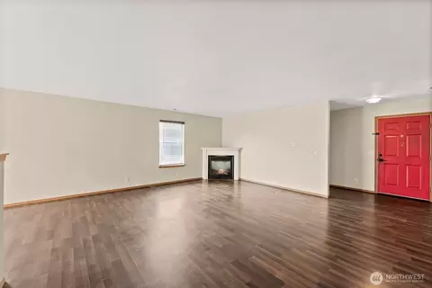 Living - 208 Nelsen St NE, Orting, WA 98360 photo 4 of 8