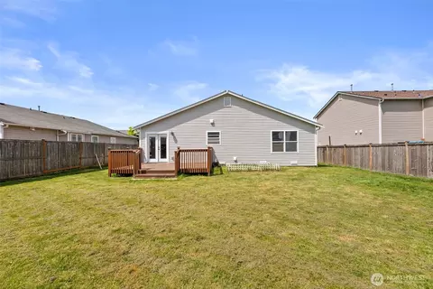 Exterior - 208 Nelsen St NE, Orting, WA 98360 photo 7 of 9