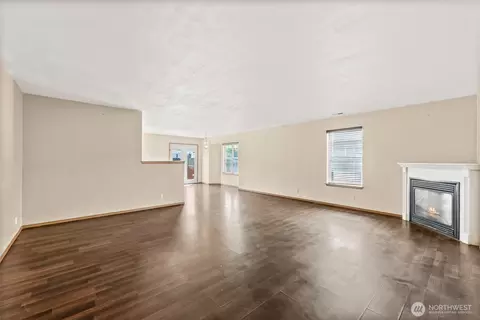 Living - 208 Nelsen St NE, Orting, WA 98360 photo 1 of 8