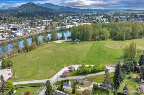 715 Garfield St, Mount Vernon, WA 98273