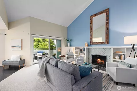 13743 15th Ave NE #D6, Seattle, WA 98125