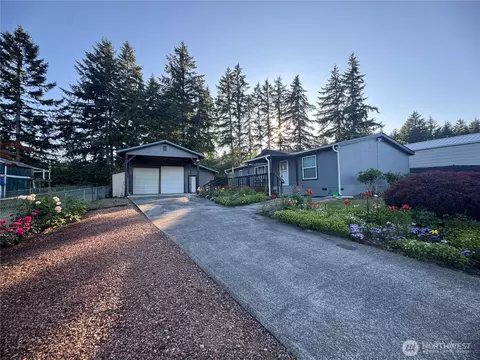 14318 Greenbelt Dr E, Bonney Lake, WA 98391