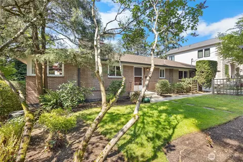 3427 72nd Pl SE, Mercer Island, WA 98040