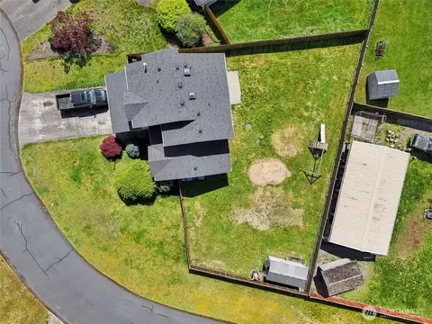 108 207th St E, Spanaway, WA 98387 photo 4