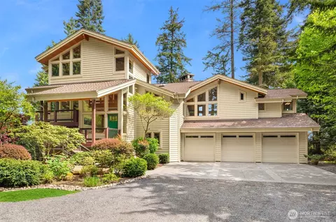 2663 SE Camano Dr, Camano Island, WA 98282