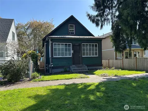 2121 S Sheridan Ave, Tacoma, WA 98405