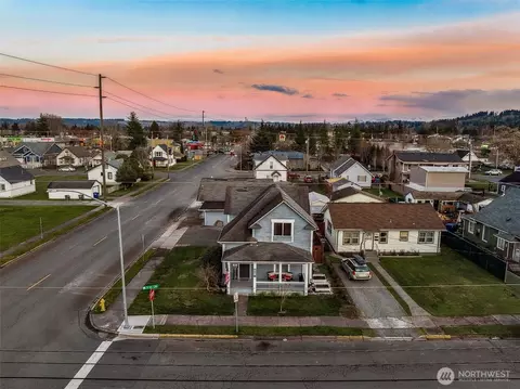 703 3rd St SW, Puyallup, WA 98371