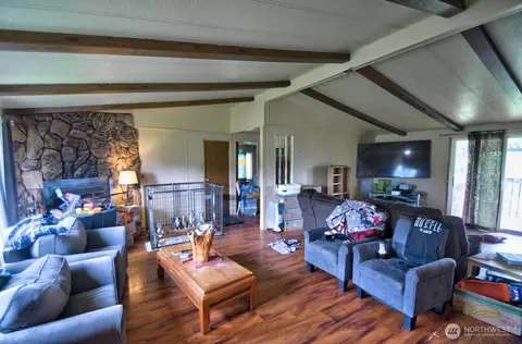706 Jorgensen Rd, Onalaska, WA 98570 photo 3