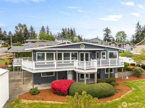 1621 S 225th St, Des Moines, WA 98198