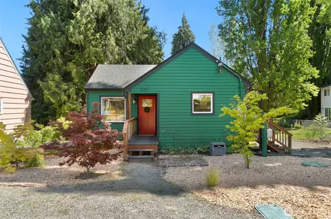 320 Sawyer St NE, Olympia, WA 98506