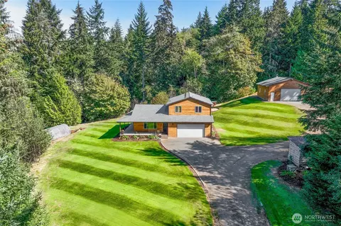 415 Spruce Creek Rd, Longview, WA 98632