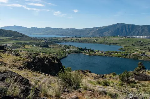 463 Glory View Ln, Manson, WA 98831