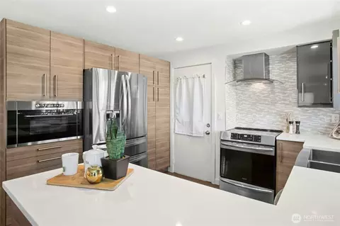3003 E Pine St, Seattle, WA 98122 photo 9