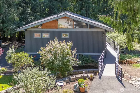 4130 W Tapps Dr E, Lake Tapps, WA 98391