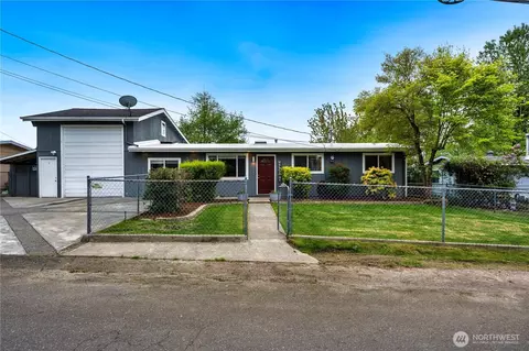 11827 SE 276th St, Kent, WA 98030