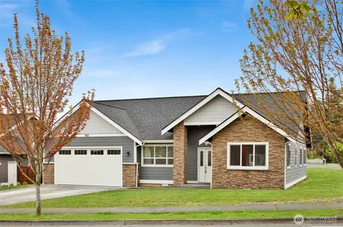 910 Maple Ridge Dr, Everson, WA 98247