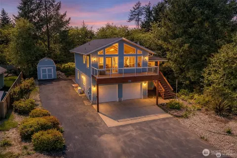 659 Chinook Ave SE, Ocean Shores, WA 98569