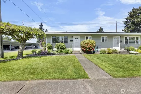 1100 7th Ave SE #12, Puyallup, WA 98372